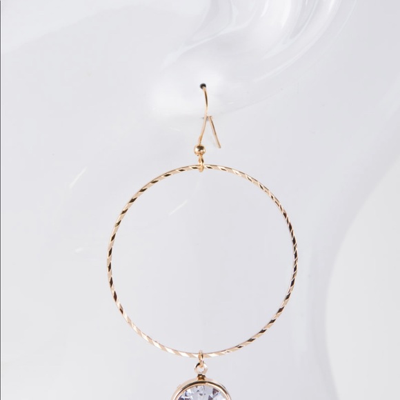 🔴 Crystal Brass Earrings - Picture 2 of 5